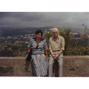 José Martel y la profesora Virginia Kiryakova posan para una instantánea en el pico de Bandama